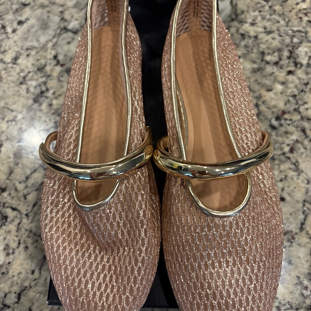 INC International Concepts Gold and Nude Flats